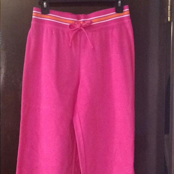 Wave Zone Capris. Perfect for a beach day!🏖️ - Picture 2 of 4